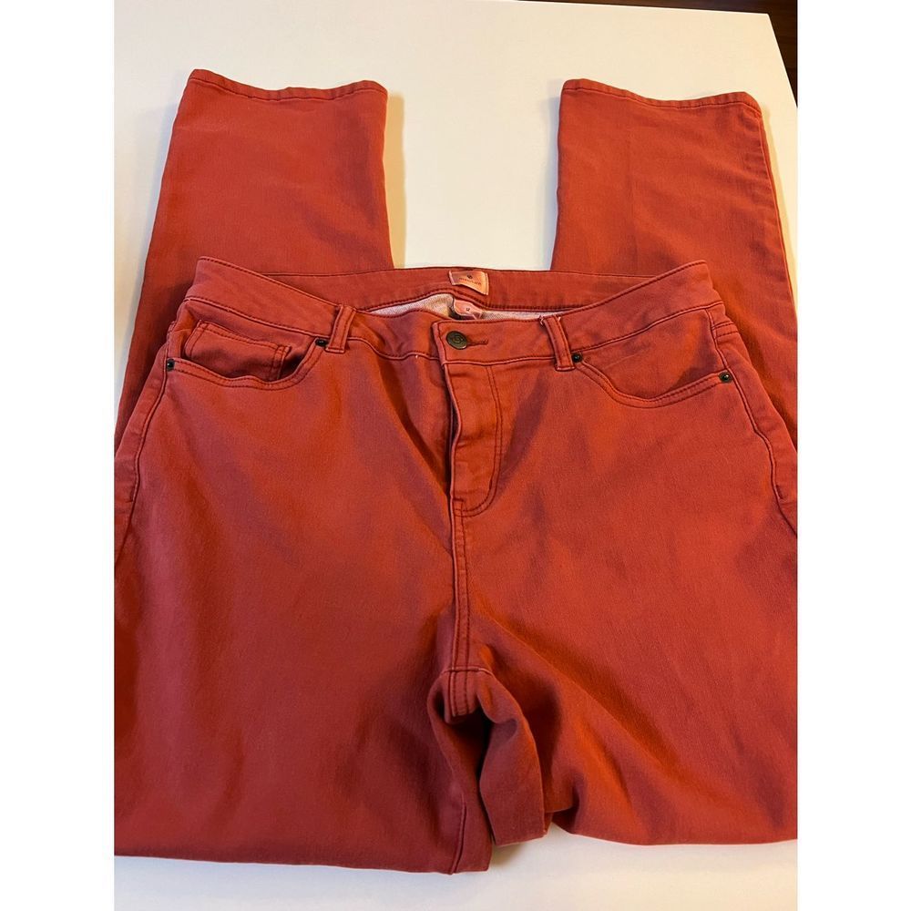 Dress Barn women’s ankle jeans size 12